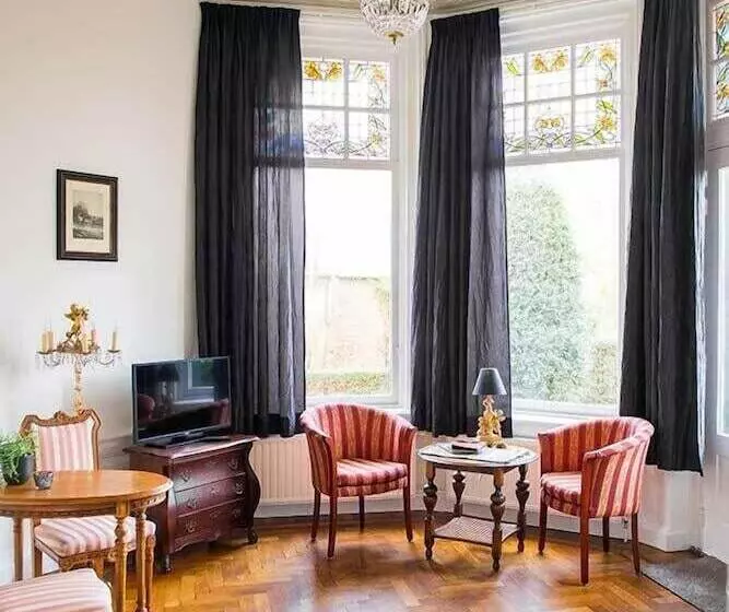 Majatalo Residentie Villa De Wael