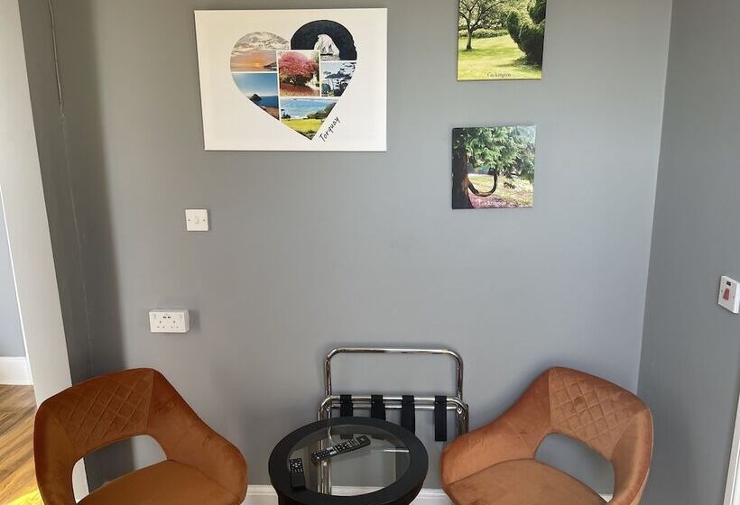 Pension (Hôtel basse catégorie) The Westbank