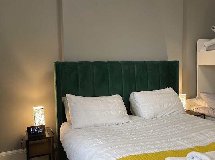 Pension (Hôtel basse catégorie) The Westbank