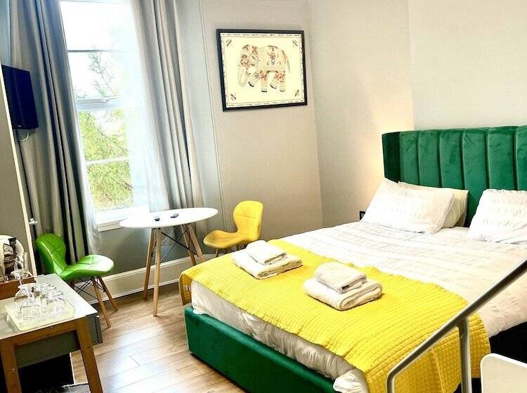 Pension (Hôtel basse catégorie) The Westbank