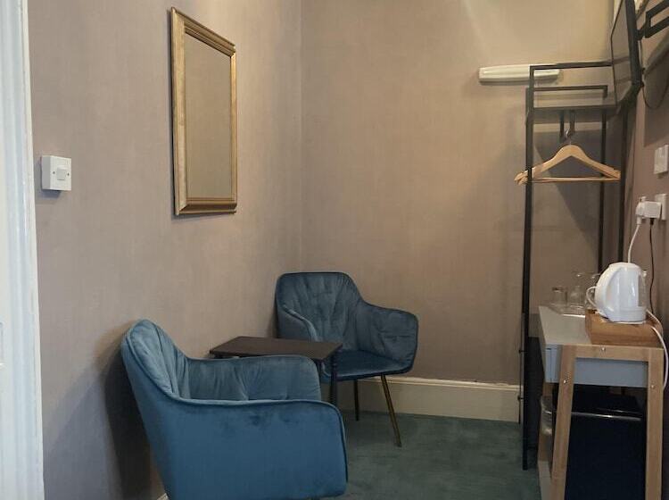 Pension (Hôtel basse catégorie) The Westbank