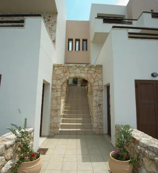 Kavousi Resort
