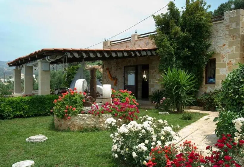 Kavousi Resort