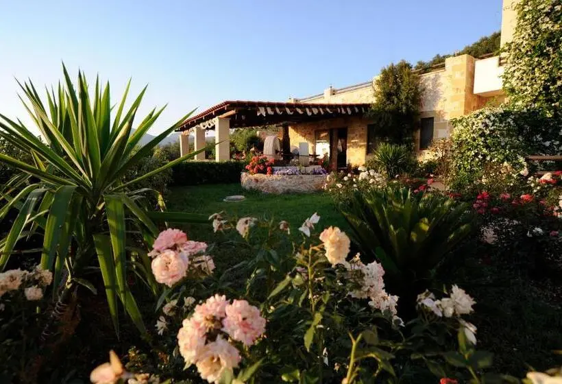 Kavousi Resort