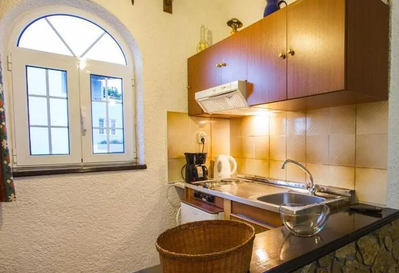 Konaki Apartments