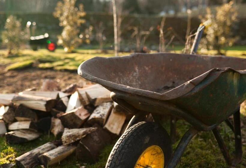 호스텔 Eltermere Inn