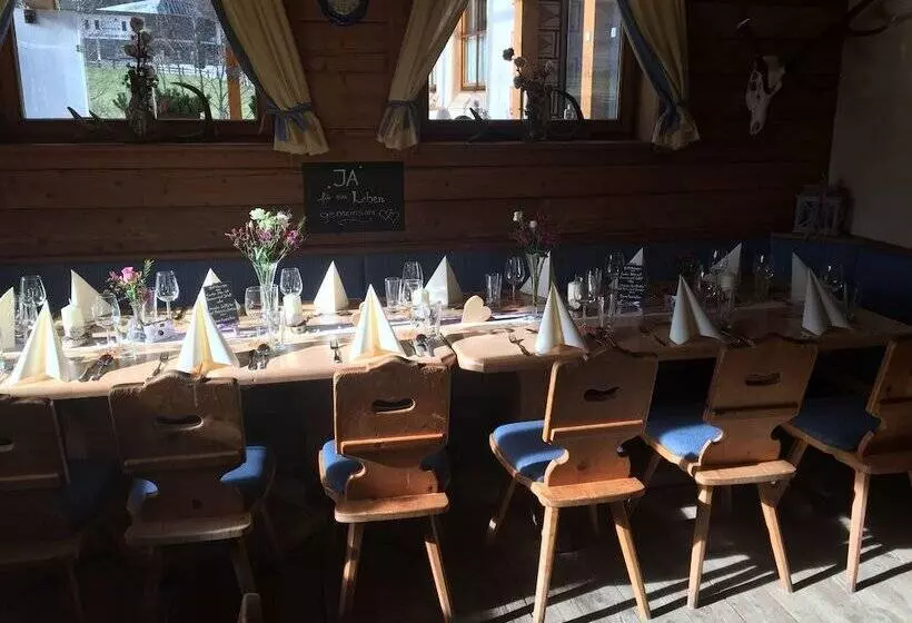 Retkeilymaja Gasthaus Maislau