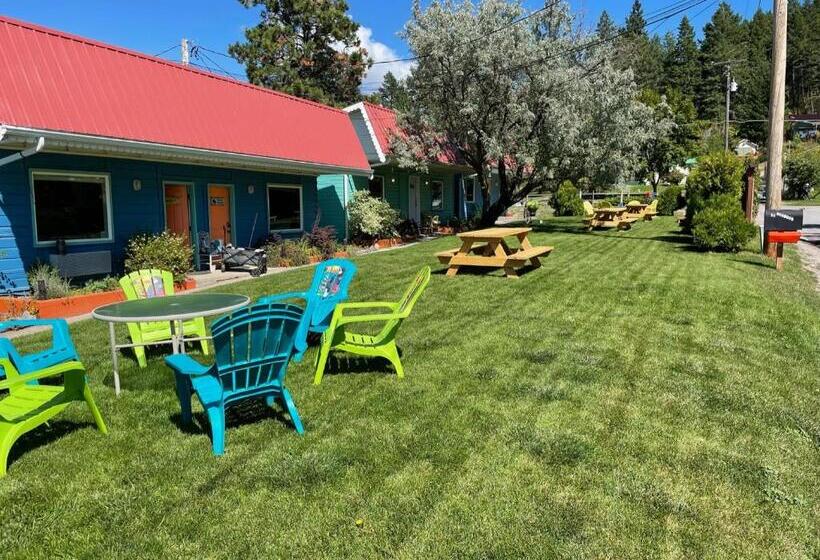 ユースホステル The Islander Inn