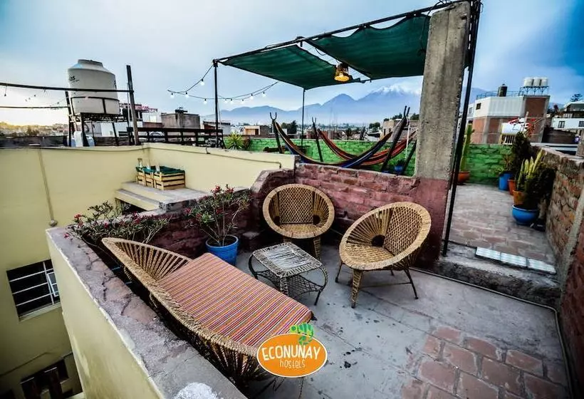 Econunay Hostels