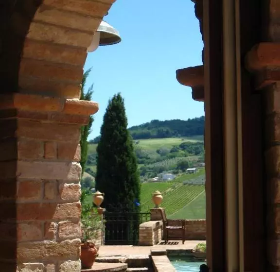 ホテル Agriturismo La Campana