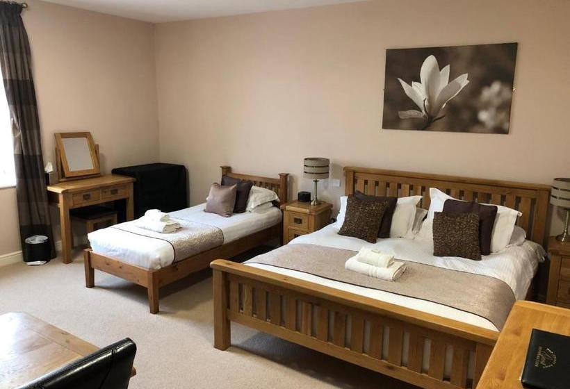 هتل The Corbet Arms