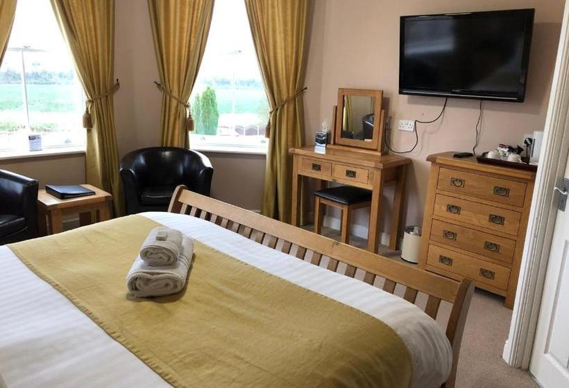 هتل The Corbet Arms