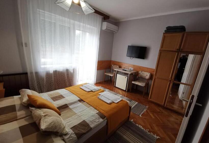 膳宿费 Kántás Vendégház Tihany