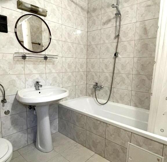 膳宿费 Kántás Vendégház Tihany