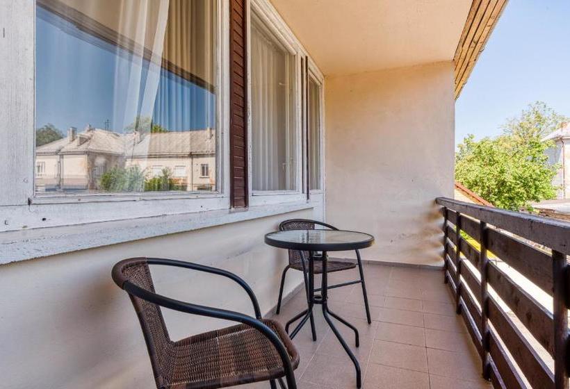 پانسیون Aidaras