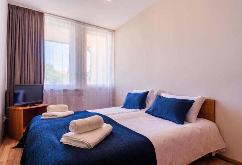 پانسیون Aidaras