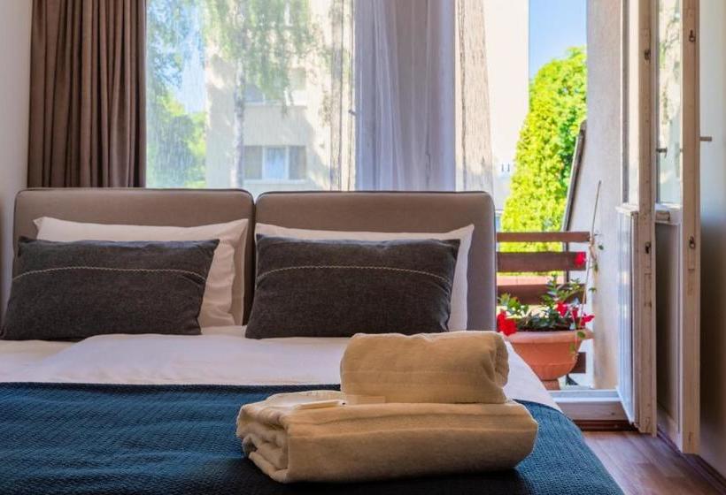 پانسیون Aidaras