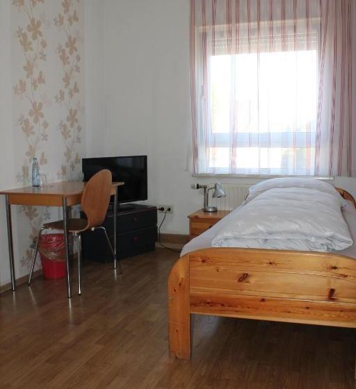 پانسیون Gaststätte Alt Garbsen