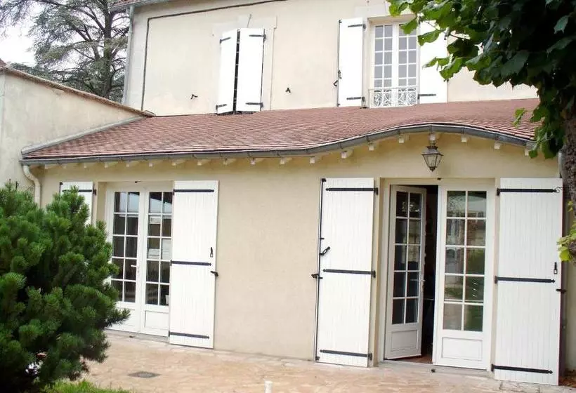 Majatalo Maison D'hôtes Villa Brindille