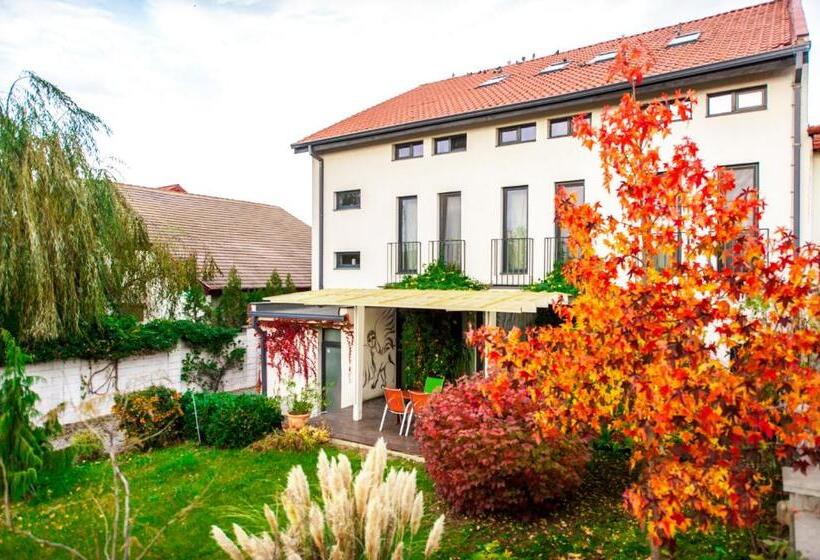 Pensão May Residence