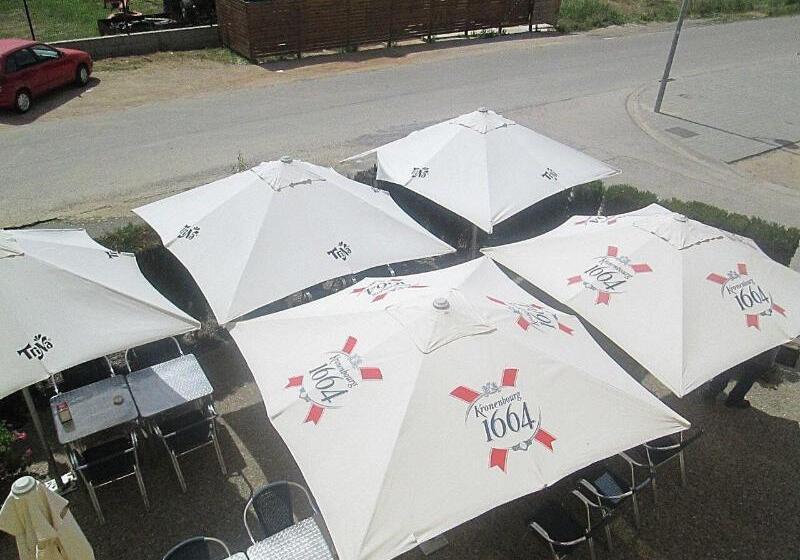 Пансион Pensio L'avi Pep