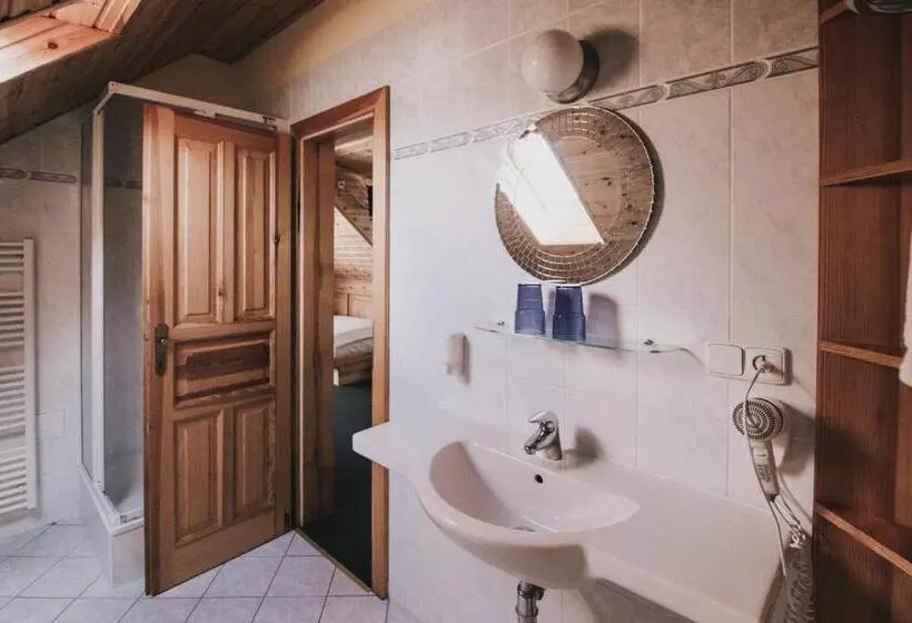 ペンション Rodinný Resort Uko