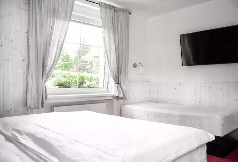 ペンション Rodinný Resort Uko