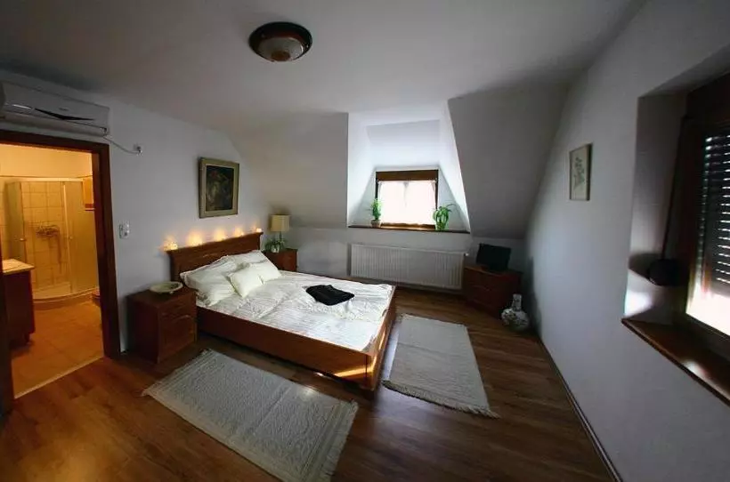 Wekler Családi Pincészet és Panzió