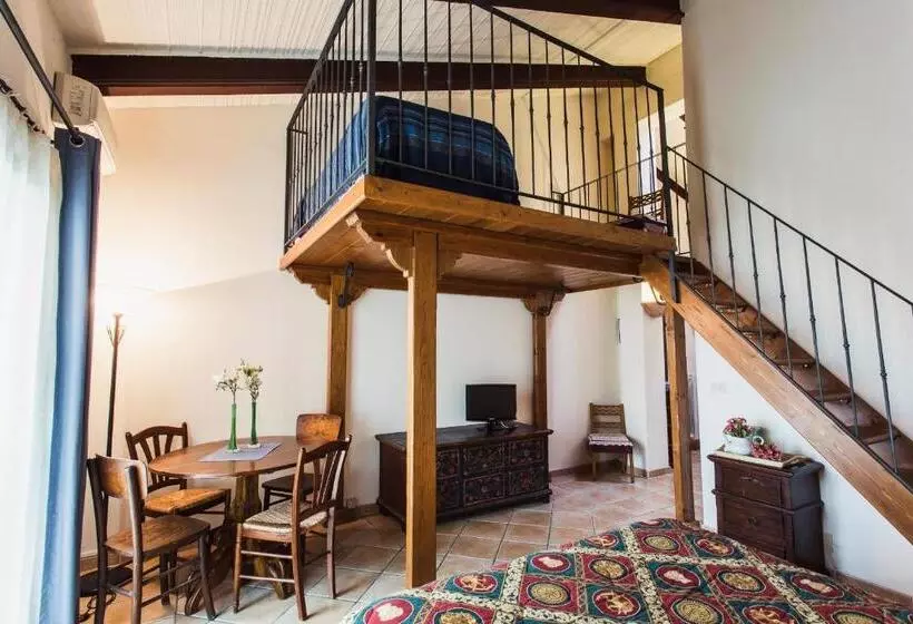 Hotelli Pieve Del Castello