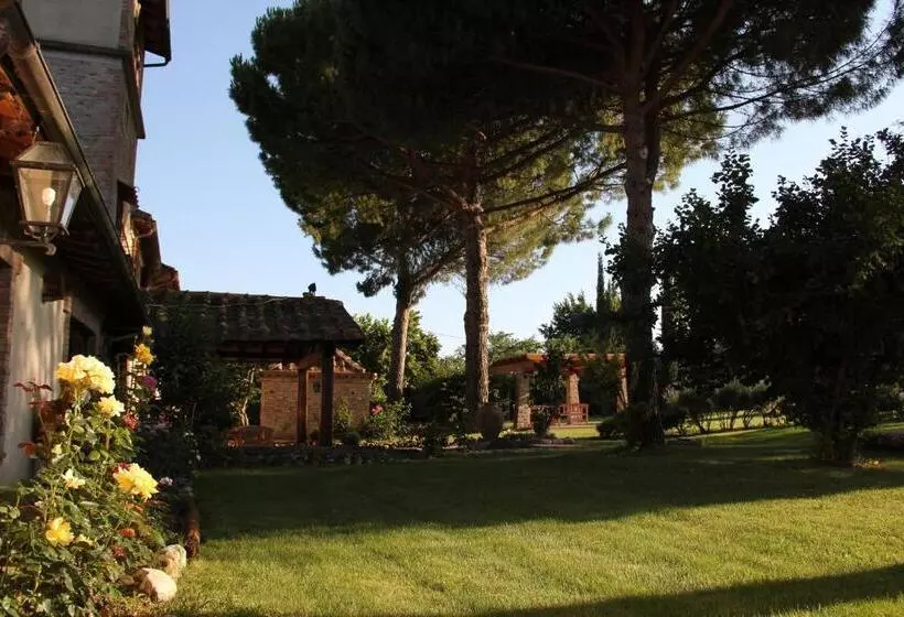 Hotelli Pieve Del Castello