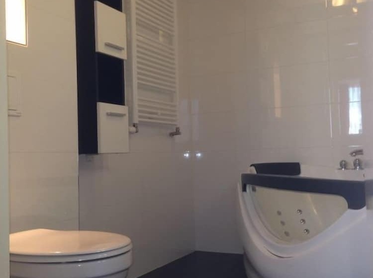 פנסיון Alex Rooms