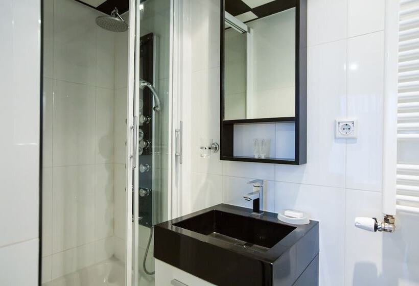 פנסיון Alex Rooms