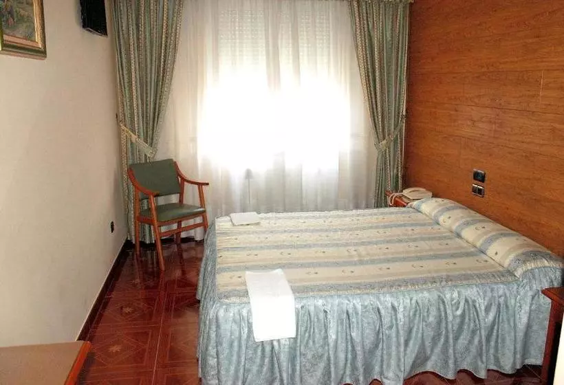 ペンション Hostal Castilla