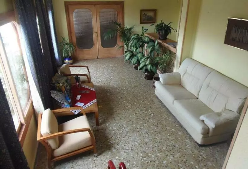 پانسیون Hostal Ventorrillo