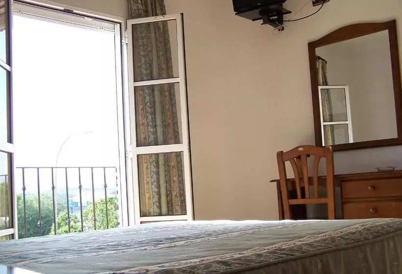 ペンション Hostal Villega