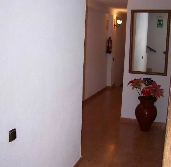 ペンション Hostal Villega