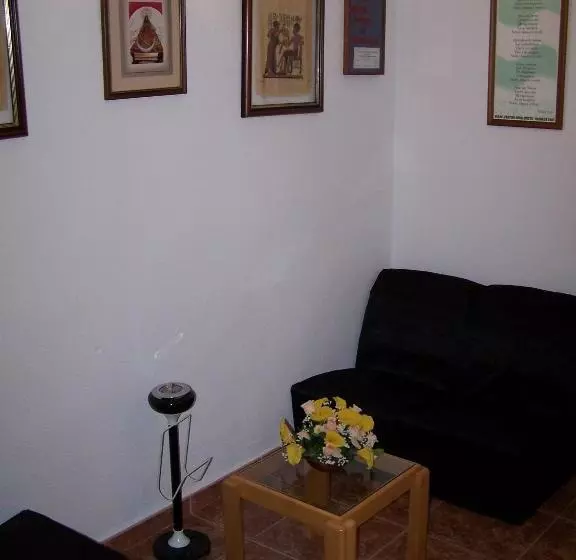 ペンション Hostal Villega