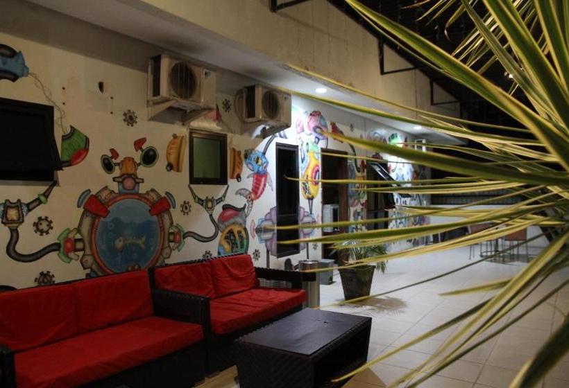 بنسيون Istanaku