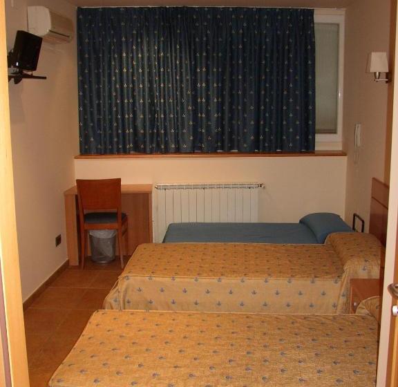 ペンション Pensió Sant Antoni