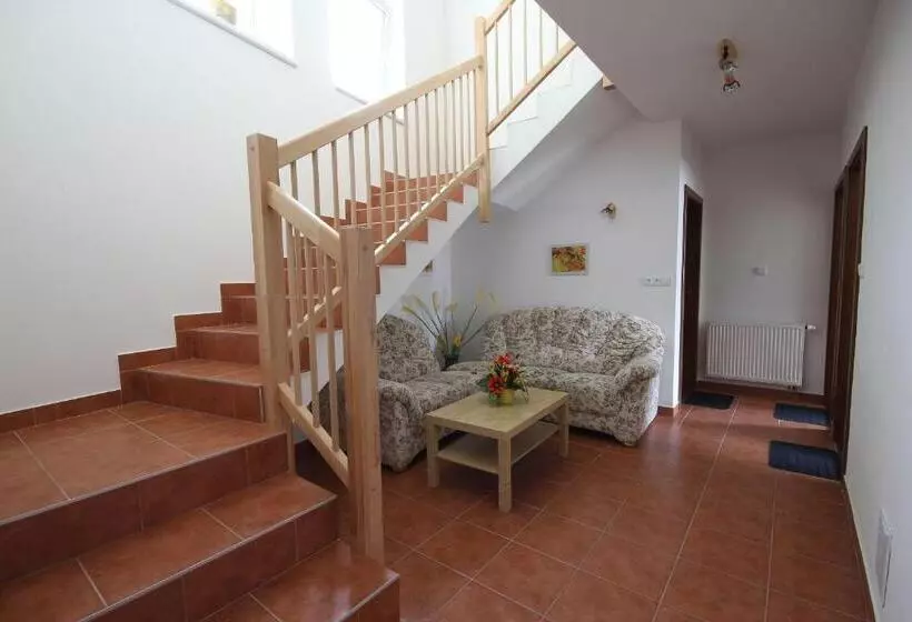 Majatalo Penzion Malaika