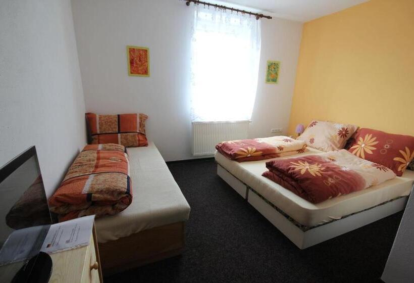 펜션 Penzion Malaika