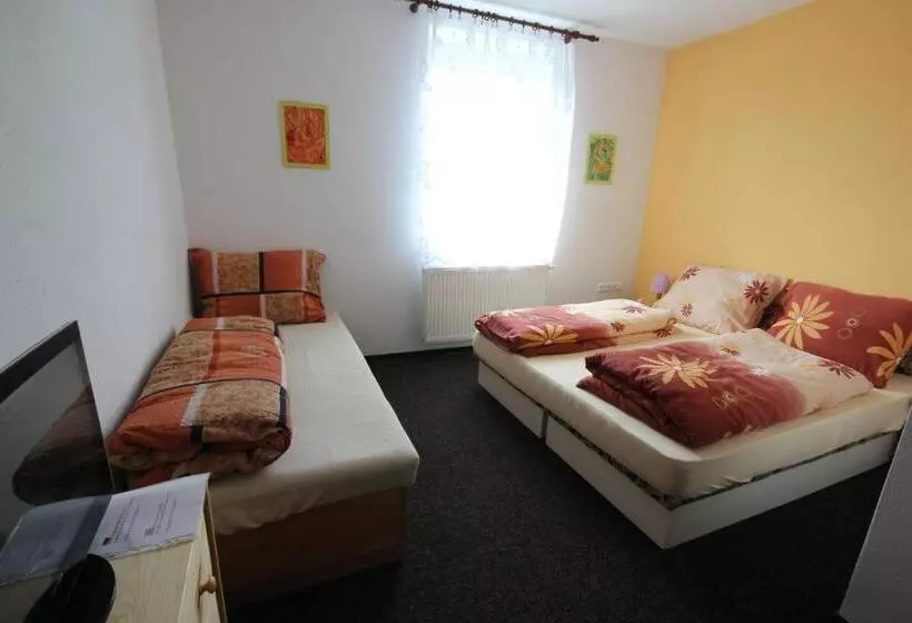 Majatalo Penzion Malaika