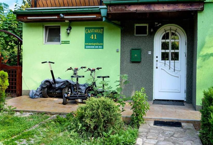 پانسیون Vila Saltanat 41