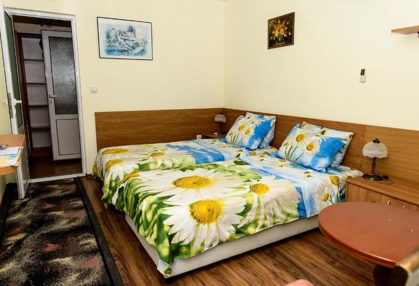 پانسیون Vila Saltanat 41