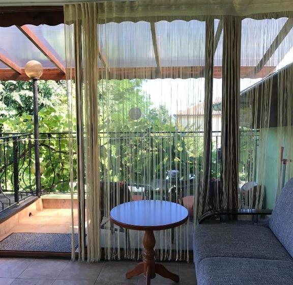 پانسیون Vila Saltanat 41