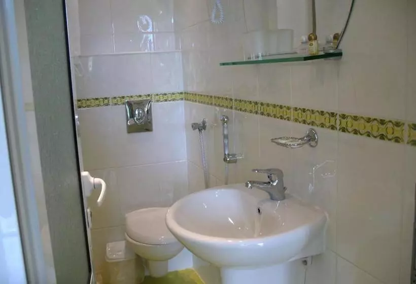 پانسیون Vila Saltanat 41