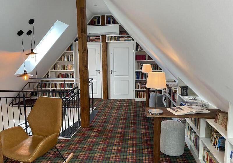 ペンション Zum Schlangenkönig