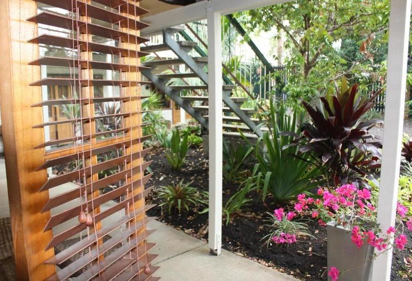 הוסטל Ellie's Guest House