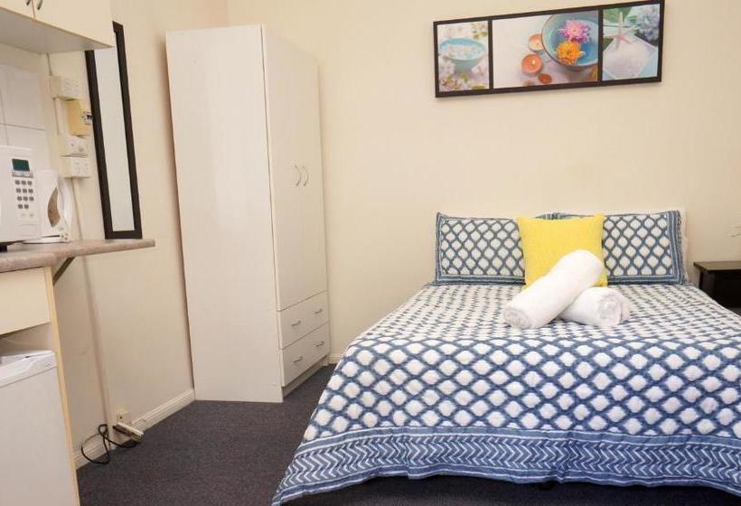 הוסטל Ellie's Guest House