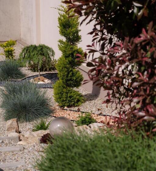 مبيت وإفطار Penzion Tofi